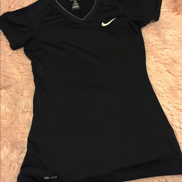 Nike Pro Dri Fit Fitted Tee - Picture 2 of 4